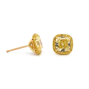 18K Yellow Gold Diamond Stud Earrings