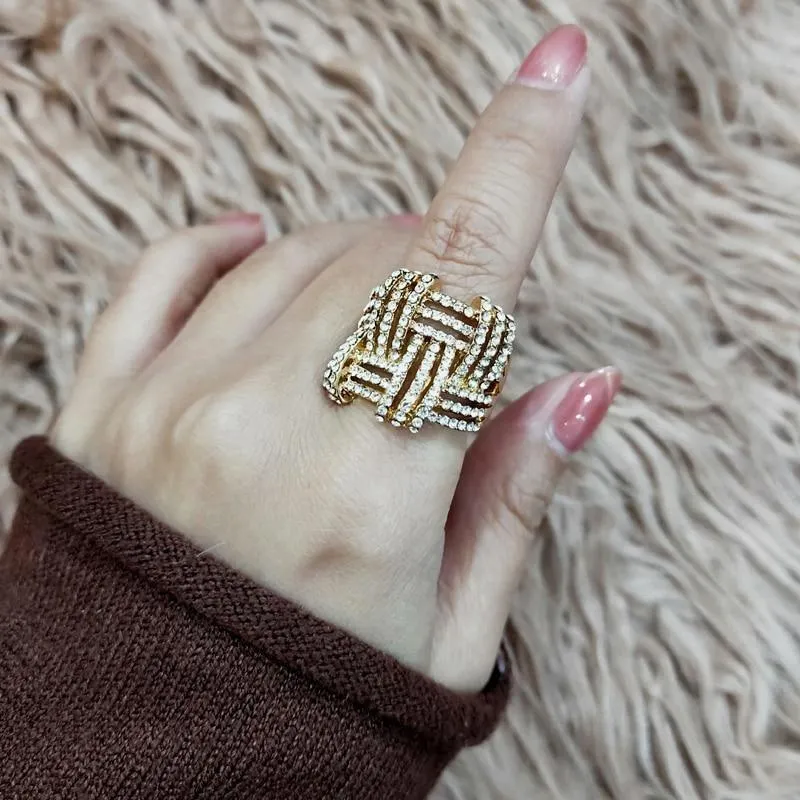 Big Hollow Weave Shaped Finger Rings Charm Jewelry