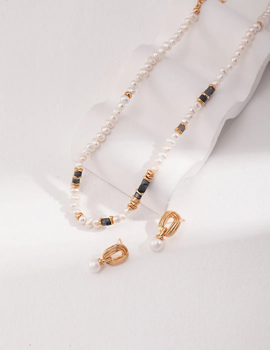 Black Sparkle Stone Pearl Bead Necklaces