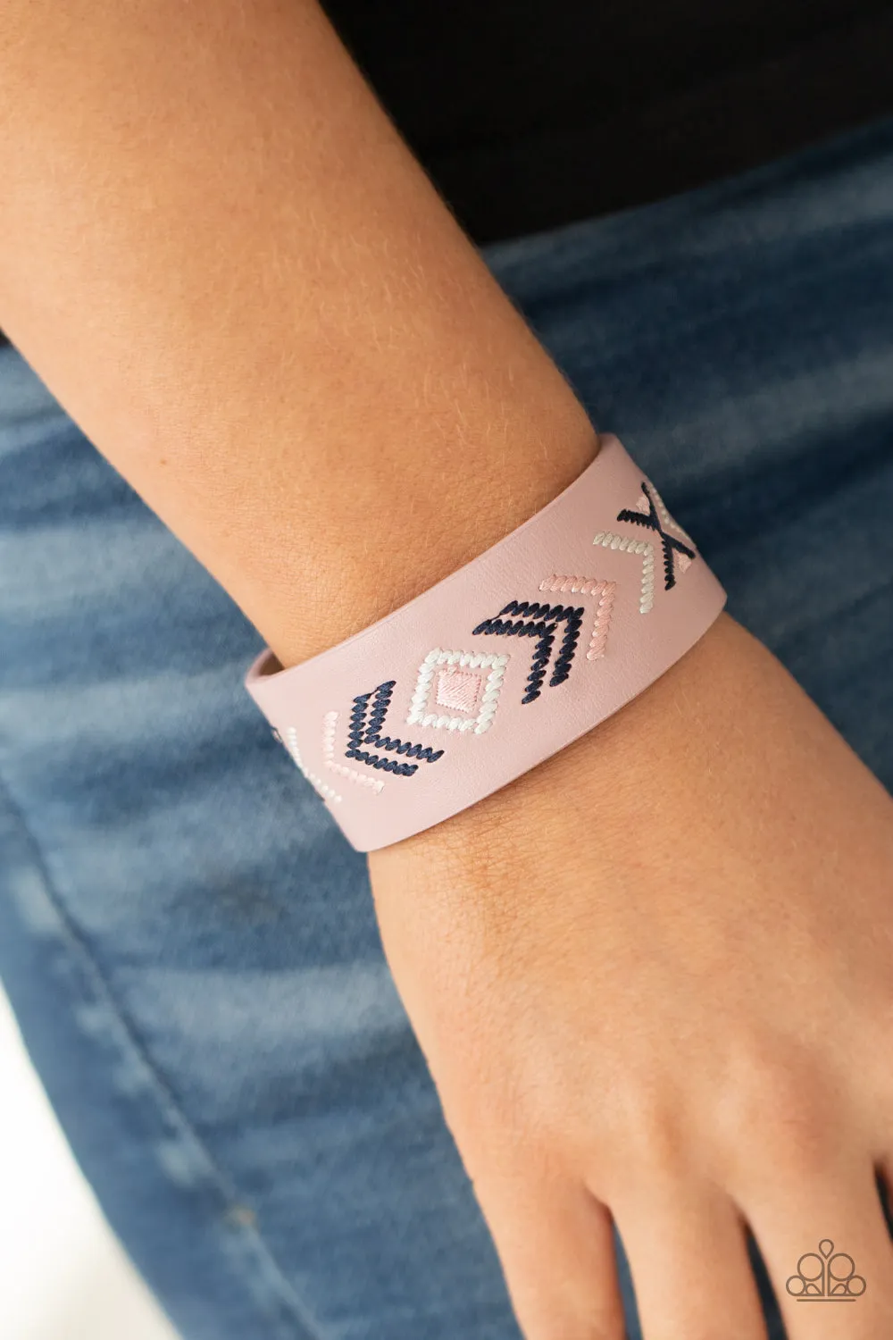 Bracelets Cliff Glyphs - Pink W4