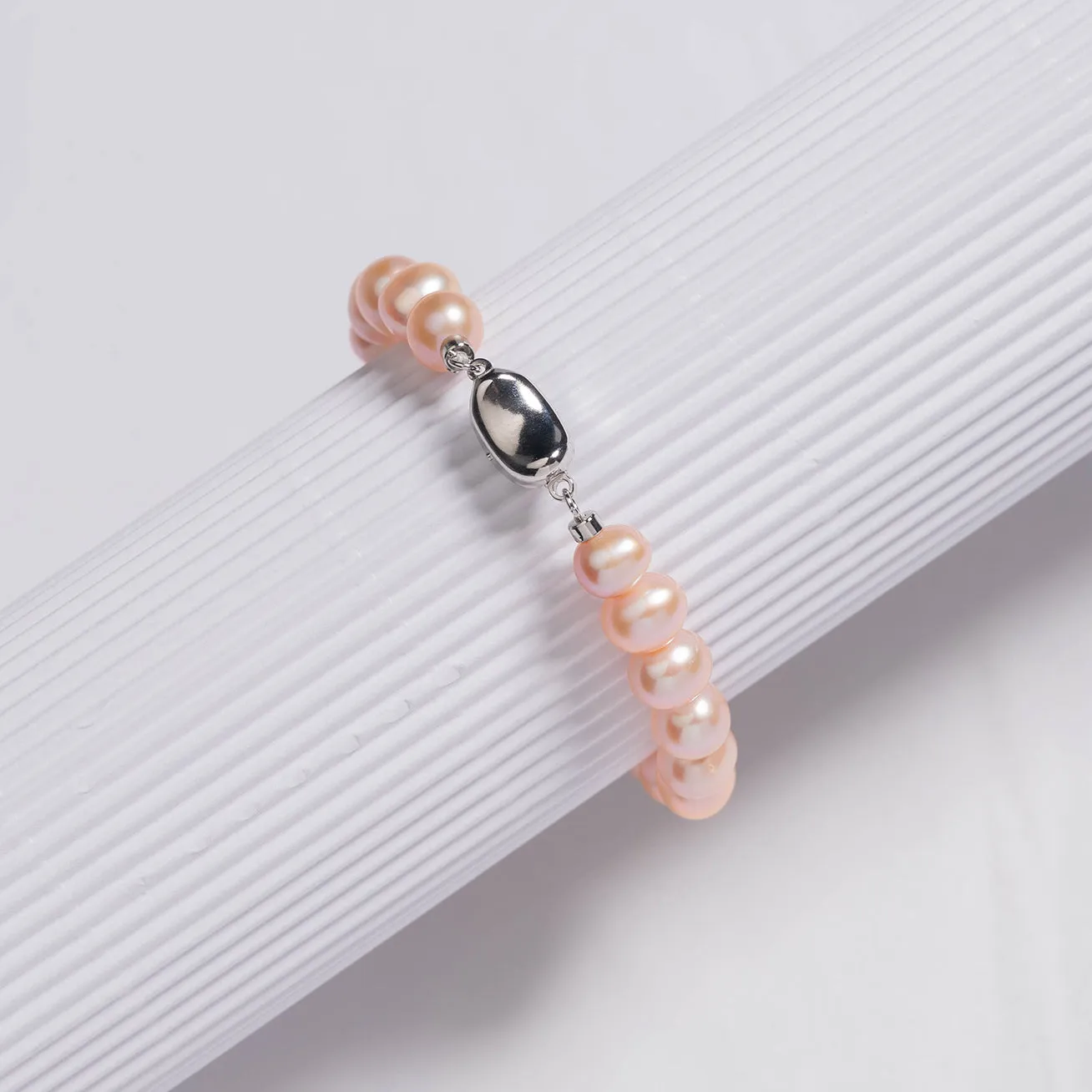 Brilliant Lustre Pink Freshwater Pearl Bracelet WB00171