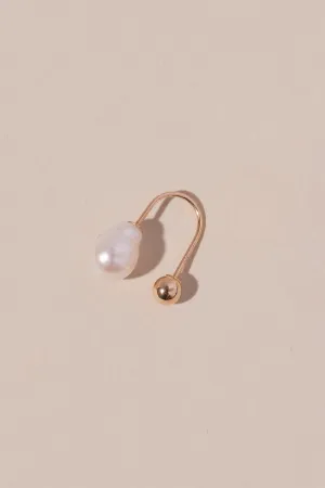 GOLDEN DROP PEARL EARRING