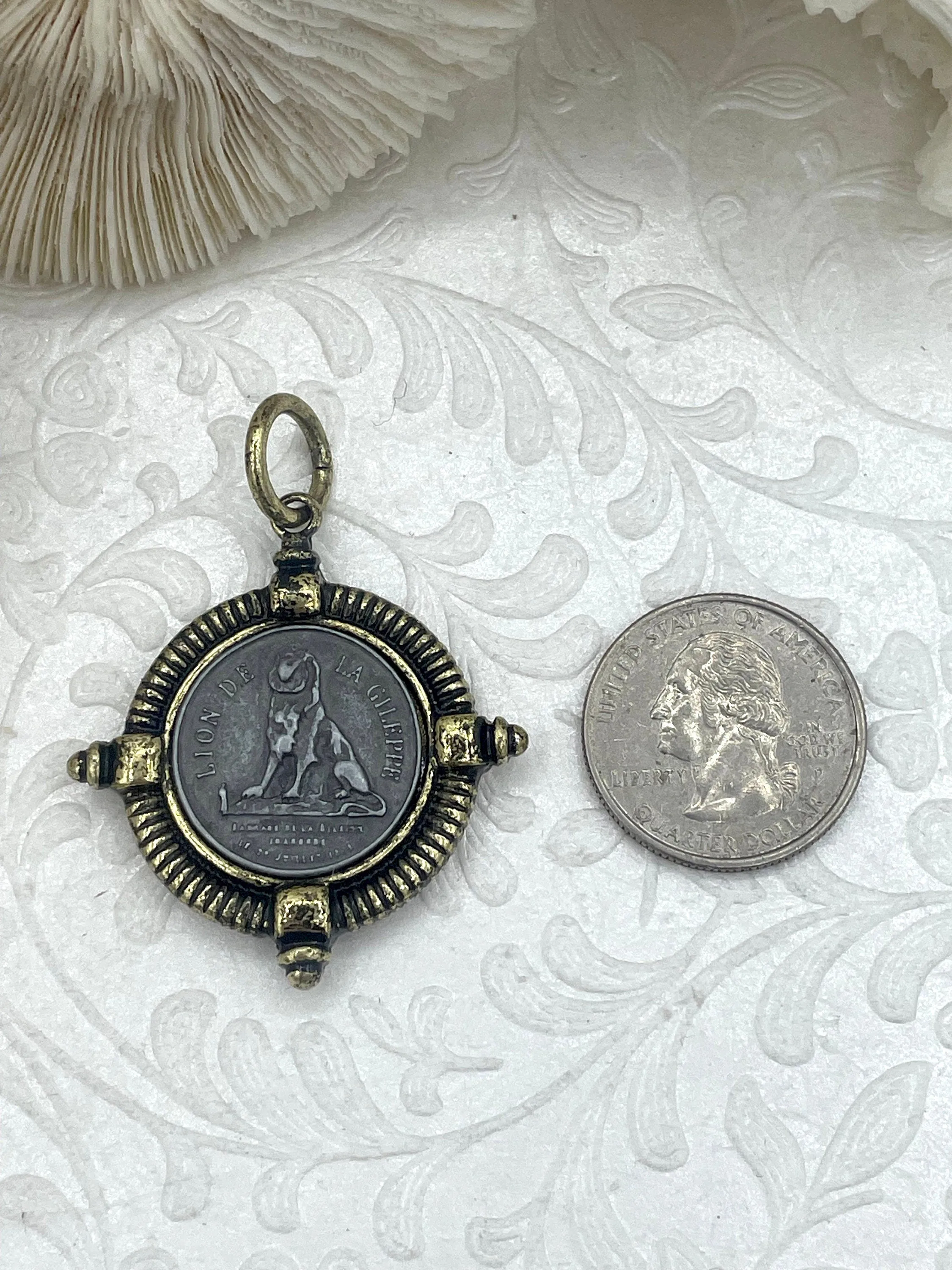 Lion de la Gileppe Coin Reproduction, Lion Pendant, Lion Medal, Lion Jewelry, Lion Charm, de la Gileppe Medalion 5 bezel color Fast Ship