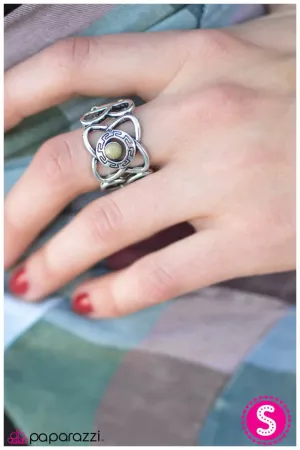 Paparazzi Ring ~ In The Middle of Nowhere- Green