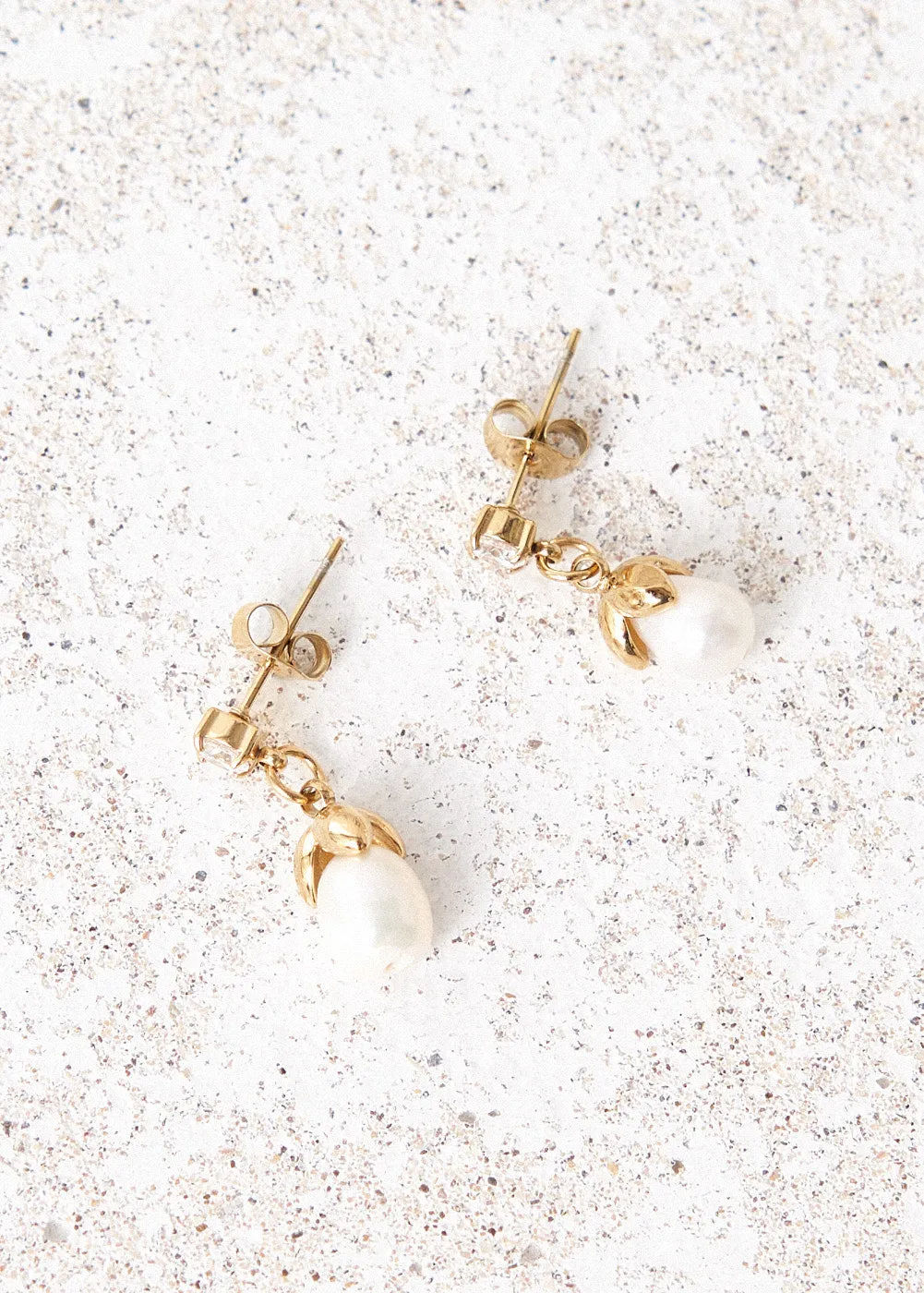 RAINE PEARL DROP EARRING