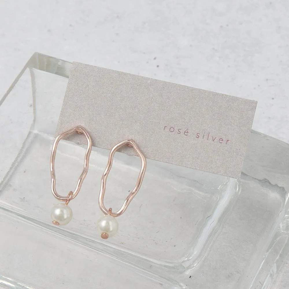 Rose Silver Wavy Circle Drop Pearl Earrings