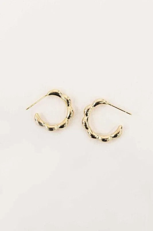 Scalloped Huggie Hoop Earrings