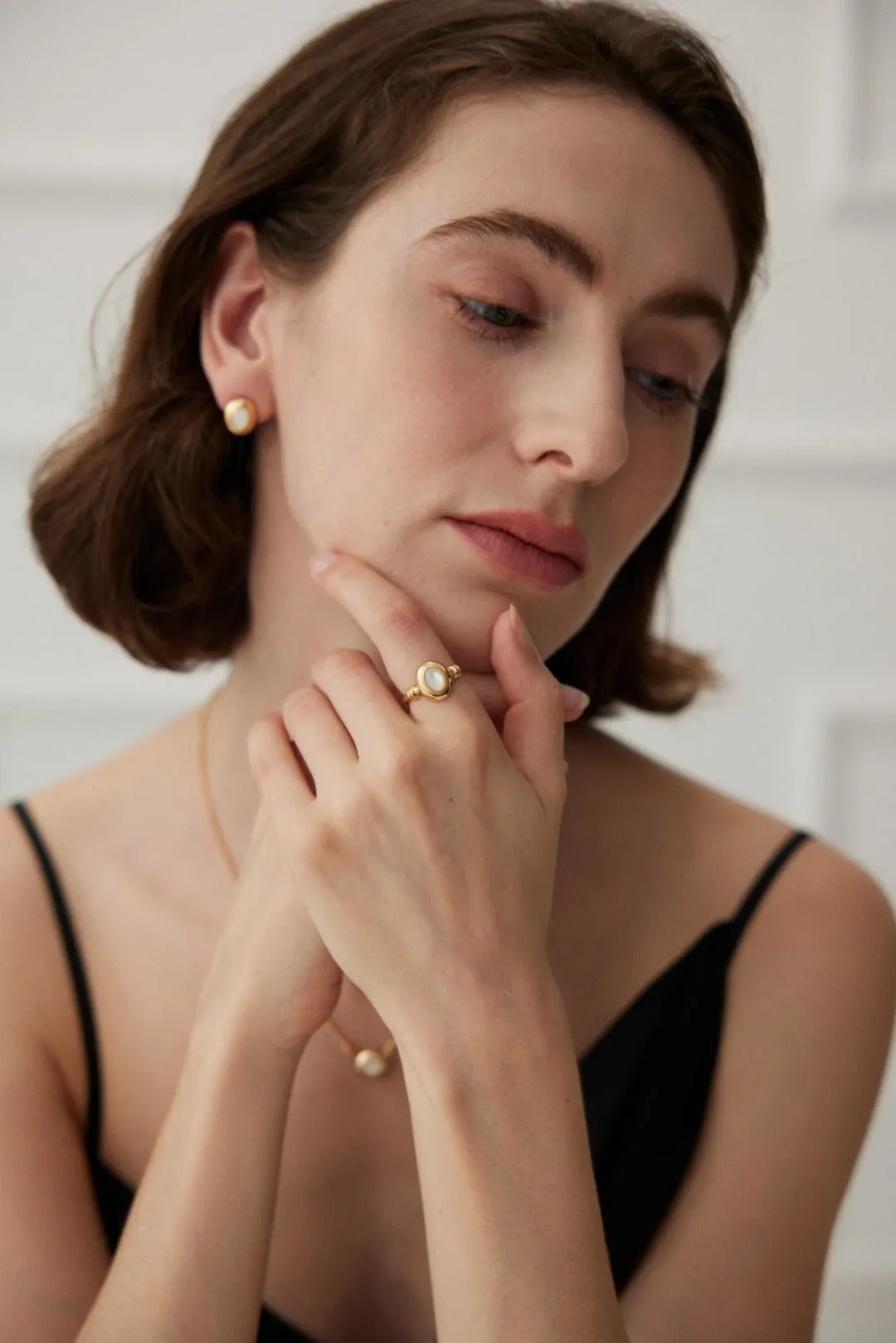 Sterling Silver Oval Mother Of Pearl Ring