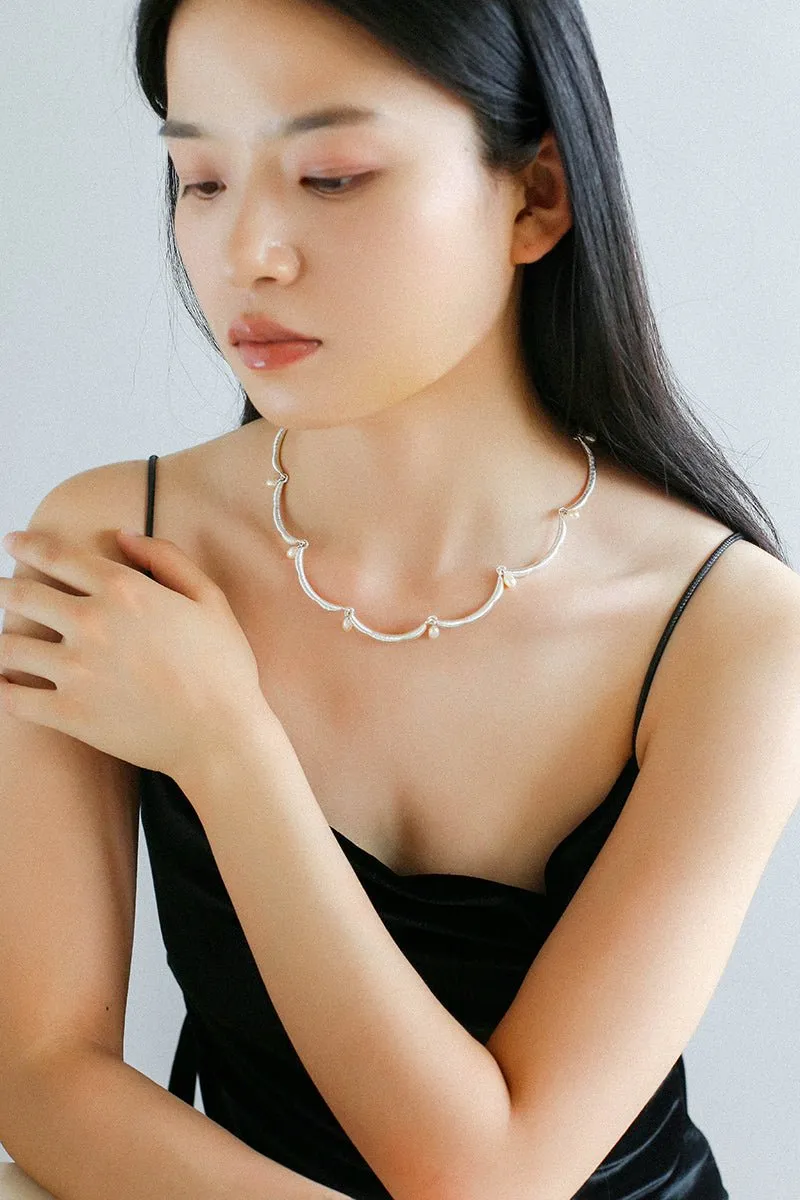 Unique Design Lace Pearl Choker