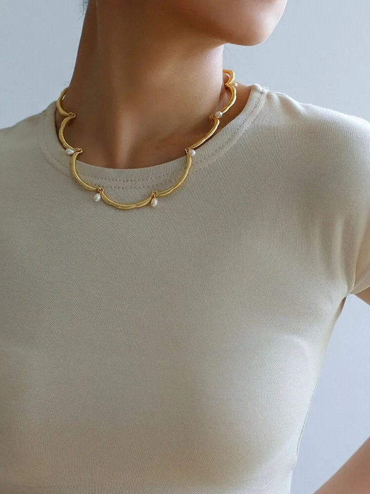 Unique Design Lace Pearl Choker